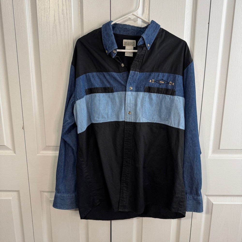 Express‎ Rider black blue Aztec embroidered button up size large